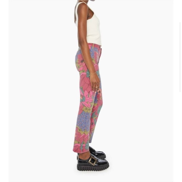 NEW MOTHER Patch Pocket Insider Flood Jeans in Psychic Floral Size 26 - Picture 3 of 6